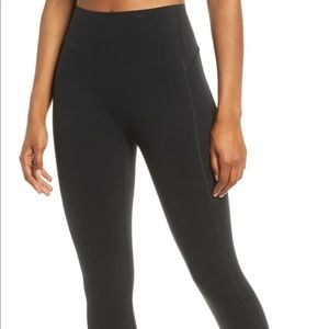 SPANX everywhere active leggings